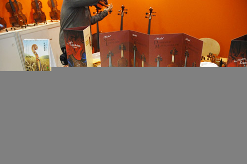 Lien Violins at Musikmesse Frankfurt 2011 – exhibition photo 3
