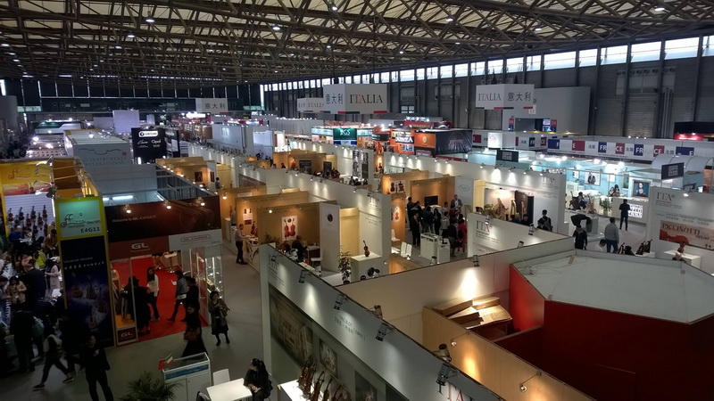 Instrument displays at Music China 2016