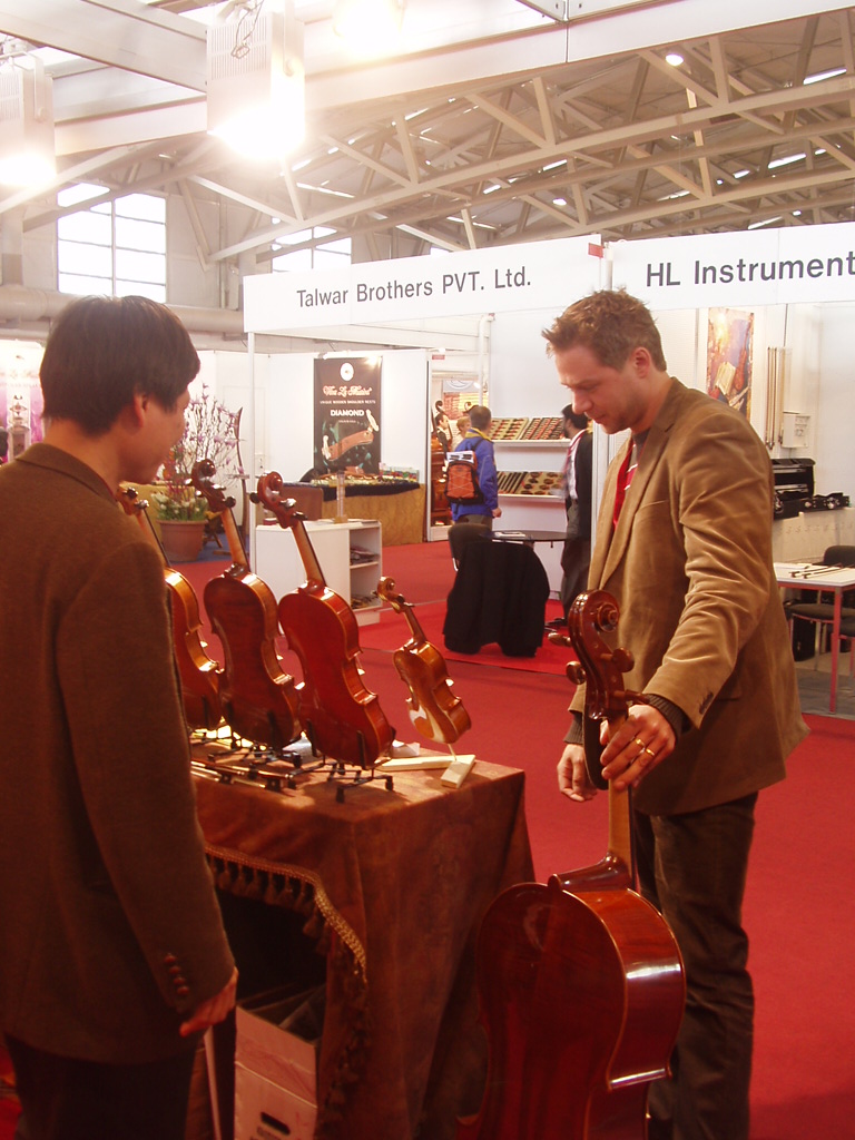 Lien Violins at Musikmesse Frankfurt 2007 – exhibition photo 11