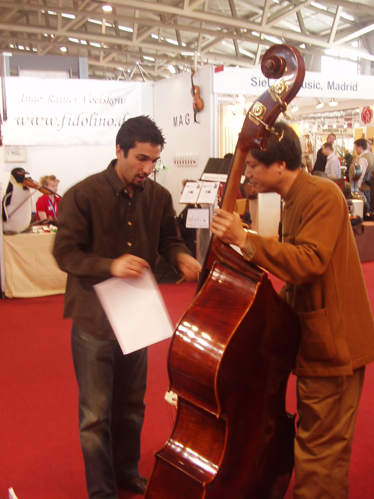 Lien Violins at Musikmesse Frankfurt 2007 – exhibition photo 4
