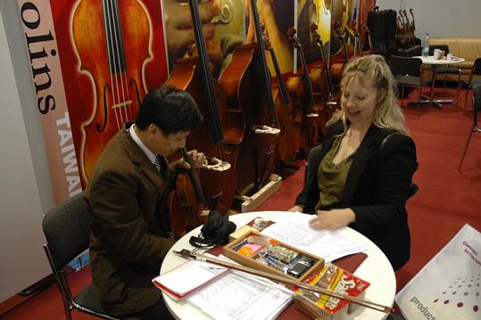 Lien Violins at Musikmesse Frankfurt 2008 – exhibition photo 7