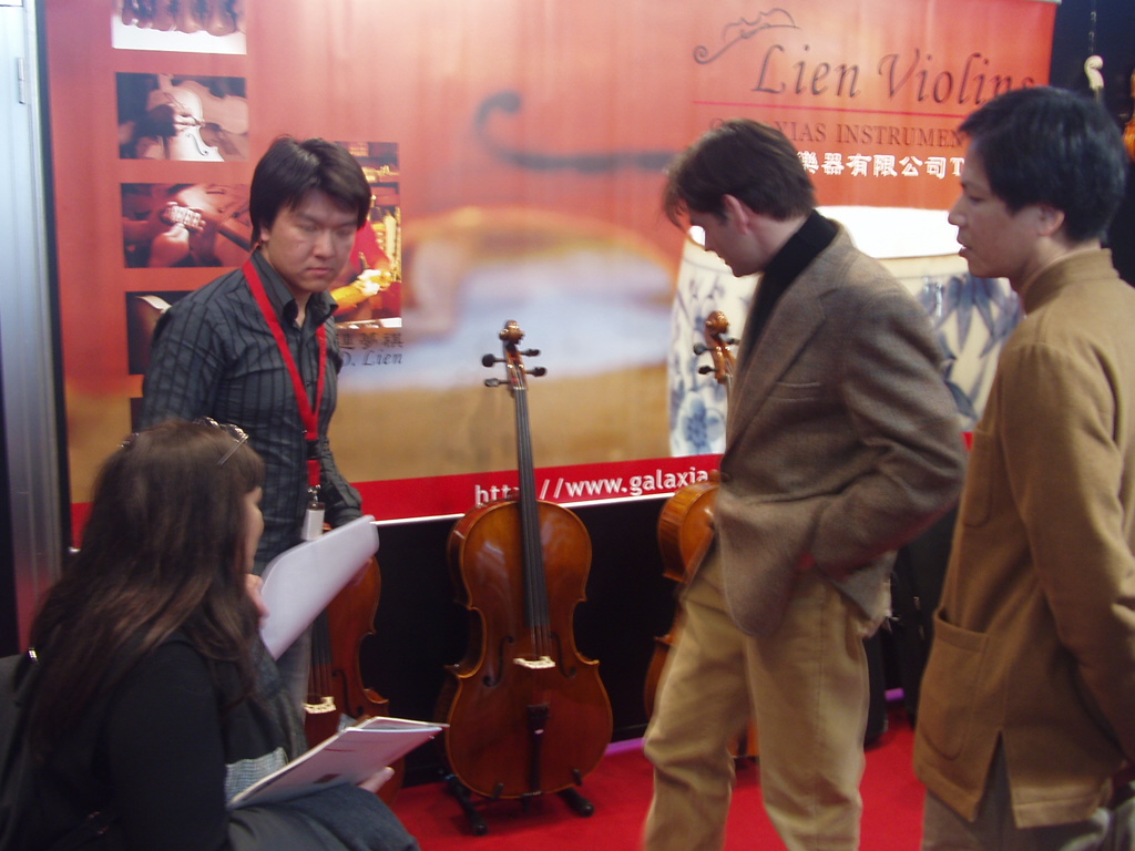 Lien Violins at Musikmesse Frankfurt 2007 – exhibition photo 5