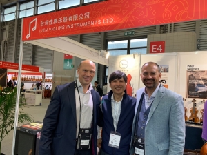 Conversations with customers and musicians at Music China 2019