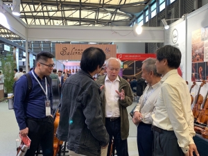 Lien Violins with visiting performers at Music China 2019