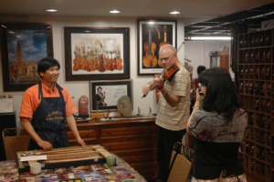 Many musicians, not just from Taiwan, come to Lien Violins to find good violins.
